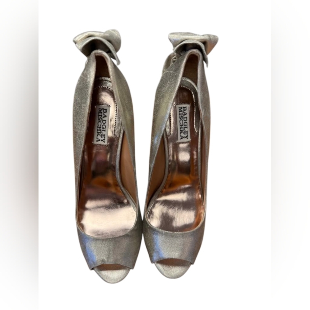 Badgley Mischka NWT Macee Heels Bows Champagne Size 9 1/2 - Picture 7 of 10